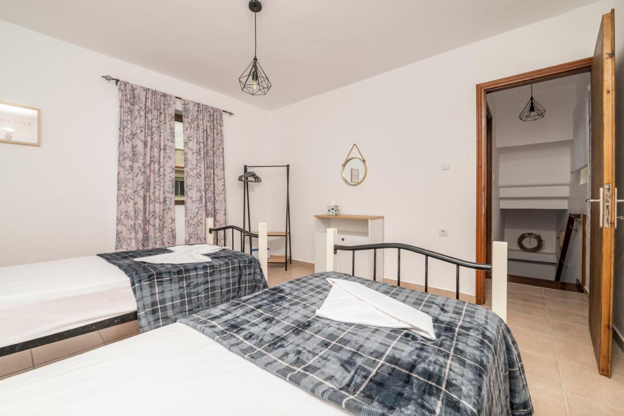 Traditional Suburbs Maisonette コス・タウン エクステリア 写真