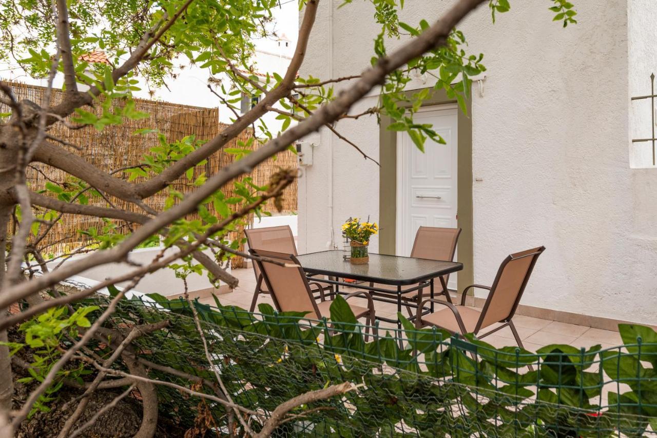 Traditional Suburbs Maisonette コス・タウン エクステリア 写真