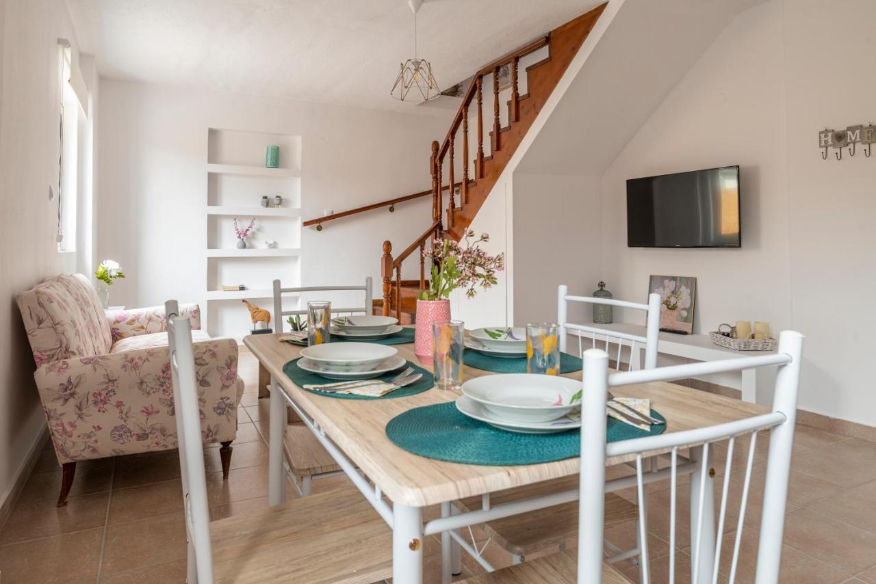 Traditional Suburbs Maisonette コス・タウン エクステリア 写真