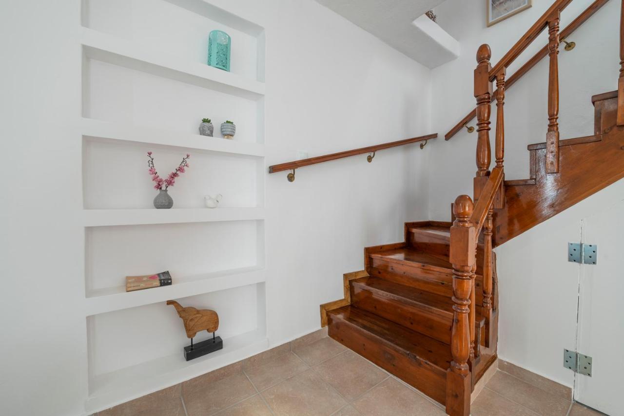Traditional Suburbs Maisonette コス・タウン エクステリア 写真