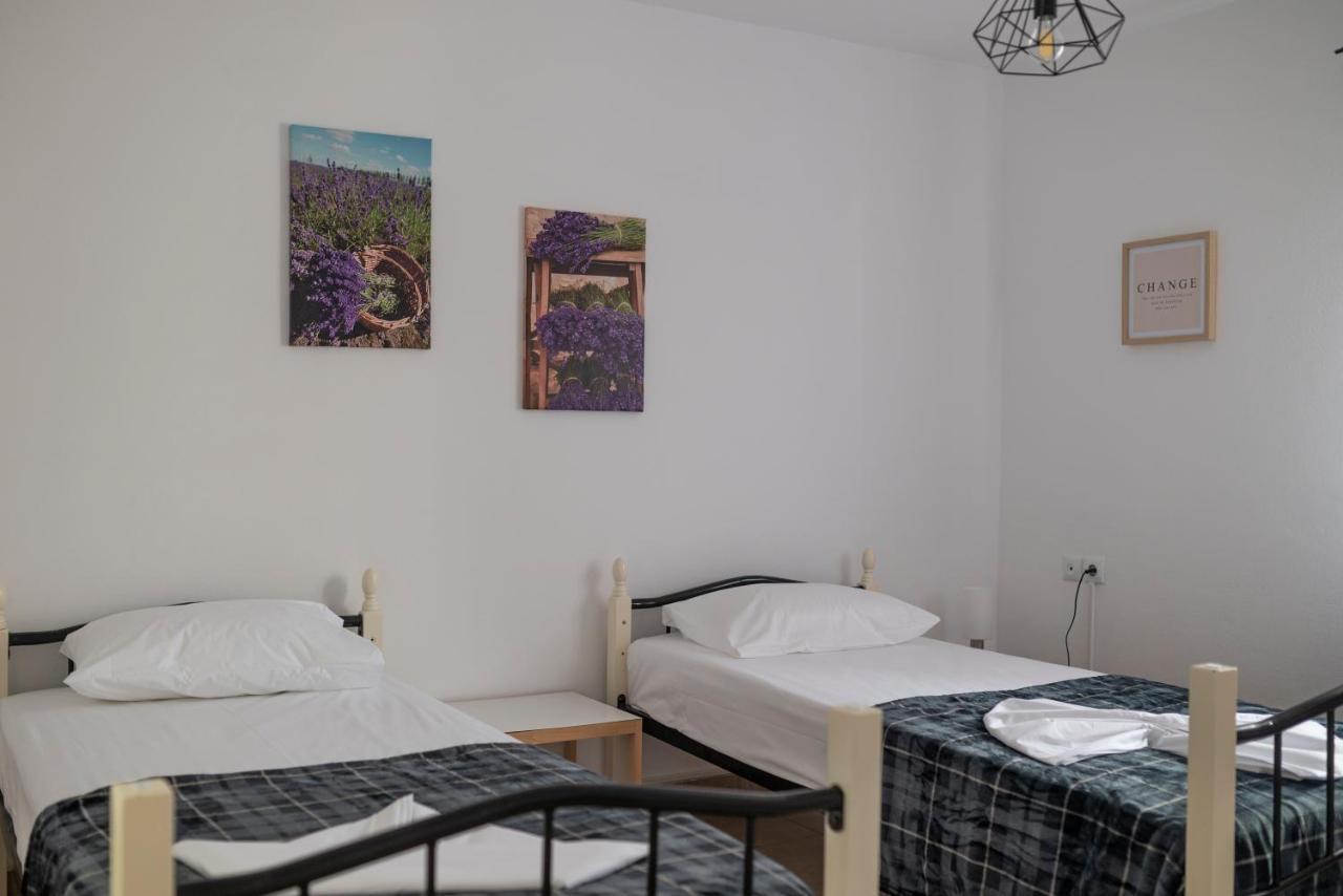 Traditional Suburbs Maisonette コス・タウン エクステリア 写真